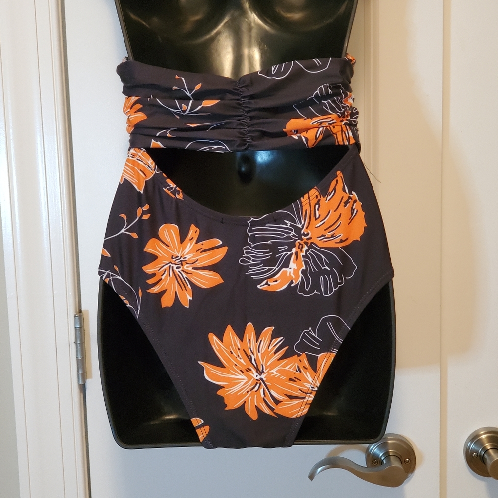 Beautiful MARINAVIDA One Piece Swimsuit Black & Orange Floral. Size Small - Picture 5 of 7